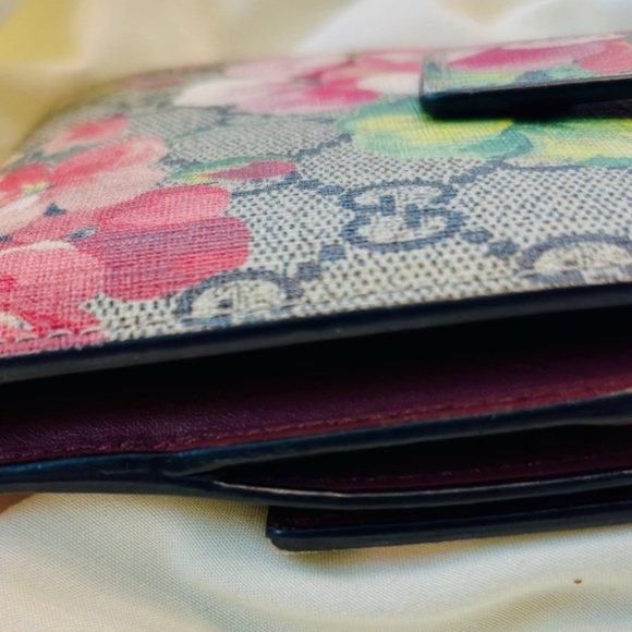 GUCCI GG Blooms Wallet Floral Beige Pink Leather Snap Bifold Purse Snap AUTH EXC - Picture 4 of 11
